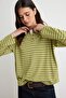 Yeşil Düğme Detaylı Çizgili Oversize Geniş Kalıp Uzun Kollu Örme T-Shirt TWOAW27TS00099 - 2