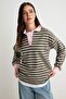 Antrasit Ekru Çizgili Oversize/Geniş Kesim Kontrast Polo Yaka Örme Sweatshirt TWOAW27SW00164