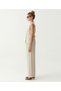 Fitted V-Neck Sleeveless Blouse - 3