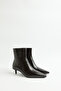 Boots 2603 - Classic Form Pointed Toe Bitter Brown Women's Boots