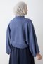 Kurzer Indigo-Crop-Strickpullover mit weiten Ärmeln - 6