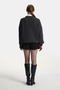 سترة نسائية أساسية منسوجة من أنثراسايت سيلانيك برقبة دائرية - 4