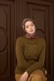 وشاح فيلورا باللون الأخضر والبني - 4