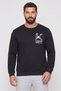 Men Sportswear Fit Long Sleeve Outdoor Sweatshirt, Black