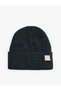 Layered Beret with Label Detail