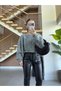 Back-Decolleté Crop Sweater