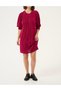 Rochie scurta, Visiniu