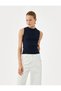 Regular Fit Crew Neck Sleeveless Knitwear Blouse - 2
