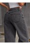 Women's high-waisted jeans with pocket detail