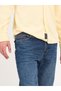 - Blugi barbat regular cu aspect usor decolorat - 2