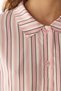 طقم بيجامة بأكمام قصيرة مخططة وأزرار مع بنطلون، وضع النوم - 3