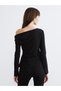 Trendy Picks from Kübra Butik: Wide-Collar, Ruched Blouse - 5