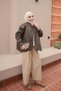 جاكيت غاباردين كبير الحجم بتصميم كاكي مع أزرار كبس. - 3