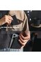 حافظة بطاقات نحيفة وأنيقة مع حماية من تقنية RFID، محفظة جلدية للجيب الأمامي مع إغلاق مغناطيسي - 2