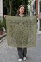 وشاح كتف مزين بشراشيب بنمط عرقي مقاس 100x100 سم - 4