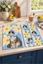 Daisy Scarf: Set of 2 Digitally Printed Kitchen Towels with a Cat Wearing a Headscarf and Daisy Pattern, 35x55 cm - 2