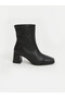 Trendy Picks from Kübra Butik: Square-Toe Ankle Boots with Heels - 3