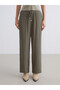 LCW Vision Khaki Crinkle Straight-Leg, Loose & Wide-Leg Women's Pants—The ALITA CITY Difference - 3