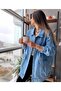سترة نسائية من الدنيم الأزرق مقاس كبير