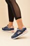 Women's Sports Shoes