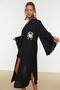 Siyah Dokuma Nakışlı Maxi Plaj Kuşaklı Kimono&Kaftan TBESS22KM0039 - 2