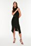 Siyah Fitted/ Vücuda Oturan Kolsuz Drape Detaylı Kemerli Midi Esnek Örme Kalem Elbise TWOSS22EL0756 - 3