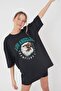 تي شيرت مطبوع La Oversize للجنسين