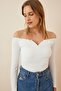 Women's White Gathered Collar Crop Knitted Blouse AH00105