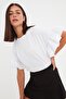 Beyaz %100 Pamuk Fırfır Detaylı Basic Bisiklet Yaka Örme T-Shirt TWOSS22TS2429 - 7