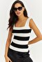 Woman White-Black Square Neck Knit Blouse YV80 - 3