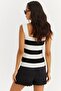 Woman White-Black Square Neck Knit Blouse YV80 - 4