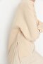 Bej Oversize/Geniş Kalıp Yırtmaç Detaylı Kalın İçi Polarlı Örme Sweatshirt TWOAW23SW00195 - 8