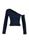 Indigo Fitted/Vücuda Oturan Asimetrik Yaka Omzu Açık Fitilli Esnek Örme Bluz TWOAW23BZ00088 - 9
