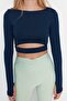 Koyu Lacivert Crop Pencere/Cut Out ve Baş Parmak Delik Detaylı Örme Spor Üst/Bluz TWOAW21BZ0156 - 3
