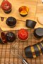Black Glossy Cardboard 25-Piece Cake Mold, Gold-Coated Inside the Edge, 6.5x4 Cm Muffin Cup that Does Not Scatter in the Oven