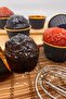Black Glossy Cardboard 25-Piece Cake Mold, Gold-Coated Inside the Edge, 6.5x4 Cm Muffin Cup that Does Not Scatter in the Oven - 5