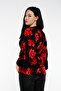Front- Tie-Detail and buttoned red and black kimono with wide sleeves and large floral print. - 5