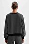 Crew Neck Sweatshirt - Relaxed Fit - 6