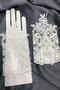 White Finger Model Lacy Gloves - 2