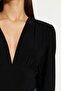 Siyah Balon Kol V Yaka Fitted/Vücuda Oturan Esnek Çıtçıtlı Örme Body TWOSS23BD00030 - 4