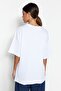 Beyaz %100 Kalın Pamuklu Oversize/Geniş Kalıp Bisiklet Yaka Örme T-Shirt TWOSS23TS00040 - 11