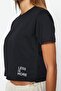 Siyah %100 Pamuk Slogan Baskılı Crop Bisiklet Yaka Örme T-Shirt TWOSS23TS00125 - 3
