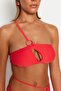 Kırmızı Tek Omuz Cut Out Detaylı Bikini Üstü TBESS23BU00135 - 5