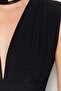Siyah Bağlama Detaylı V Yaka Fitted/Vücuda Oturan Esnek Çıtçıtlı Örme Body TWOSS23BD00055 - 3