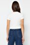 Beyaz Biye Detaylı Bisiklet Yaka Crop Fitilli Esnek Örme Bluz TWOAW21BZ0638 - 6
