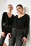 Siyah %100 Pamuk Regular/Normal Kalıp Basic V Yaka Uzun Kollu Örme T-Shirt TWOAW21TS0099 - 10