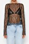Siyah Regular Fit Kayık Yaka Dantel Esnek Örme Bluz TWOSS23BZ00795 - 3