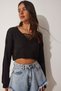 Women's Black V-Neck Ripped Detailed Seasonal Crop Knitwear Sweater Kİ00090