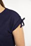 بلوزة نسائية من قماش البوليستر بأربطة على الكتف مقاس كبير باللون الأزرق الداكن 65n36548 - 5