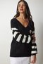 Woman's Black and White Block Colorful V-Neck Knitwear Sweater KI00092 - 3